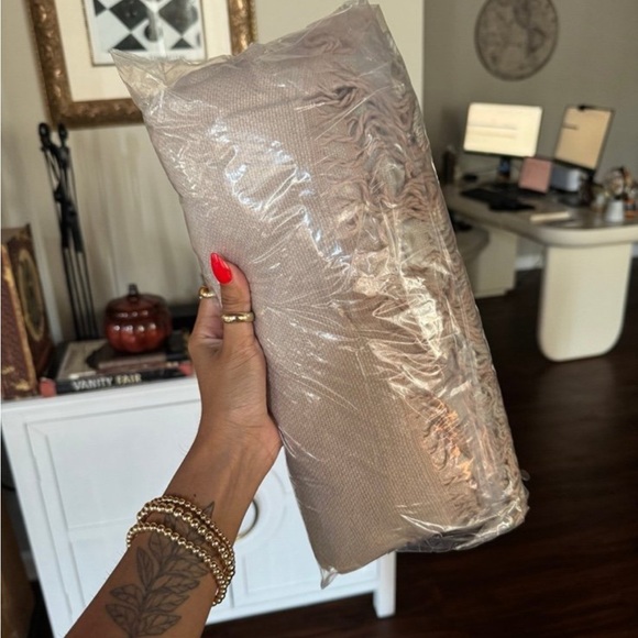 SOIA & KYO Scarf - Brand New - Picture 2 of 4